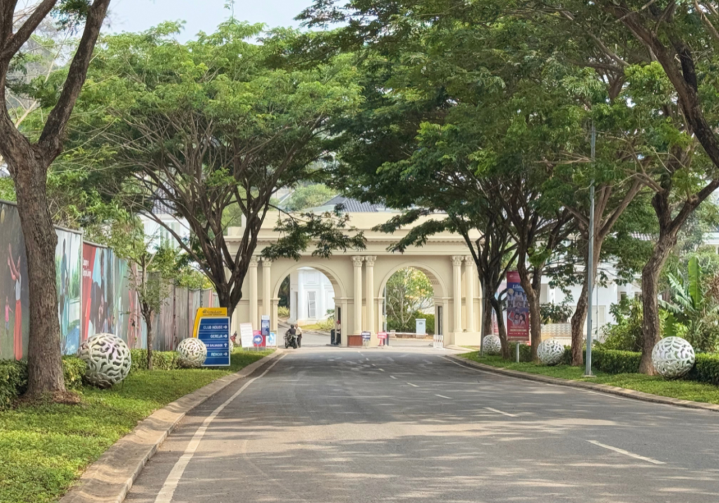 Gerbang Mega Cluster